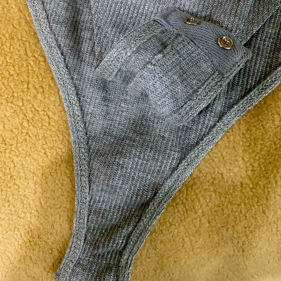 Silver long sleeve body suit - Picture 3 of 4